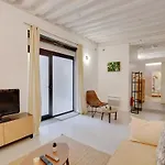 Magnificent Apartment -2Br-4P- Le Marais