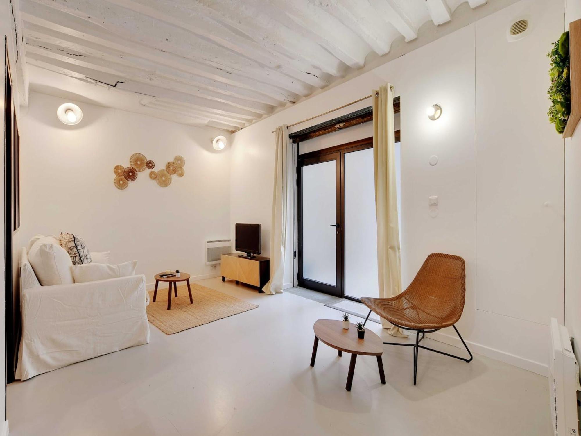Magnificent -2br-4p- Le Marais *